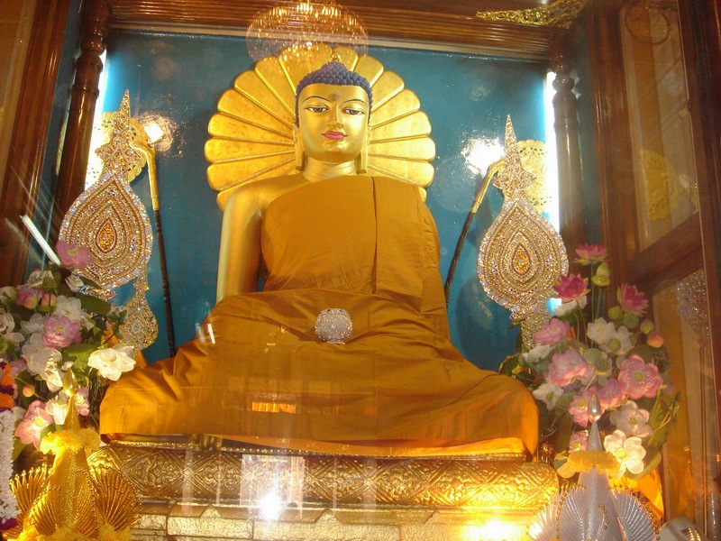 印度菩提迦耶大菩提寺─釋迦牟尼佛聖像25.JPG